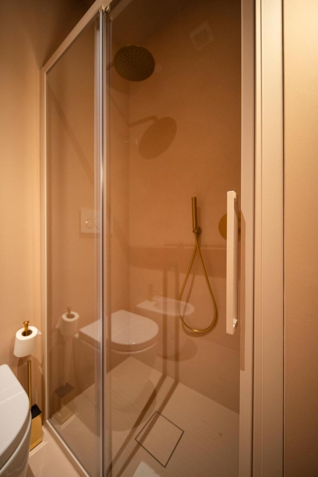Fontana 16 Rooms Milánó Kültér fotó